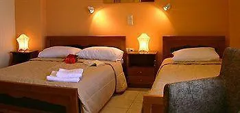 Lithies & Hotel